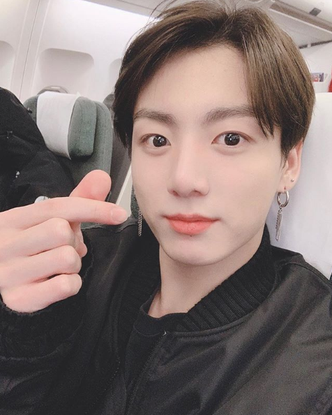 Big Hit niega rumores de que Jungkook sale con tatuadora