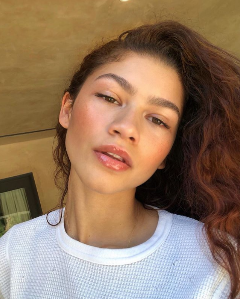 Zendaya y Jacob Elordi son captados juntos de vacaciones en Grecia, desatan rumores de romance