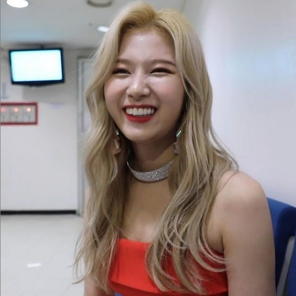 Chaeyoung de TWICE no estará en conciertos por problemas de salud
