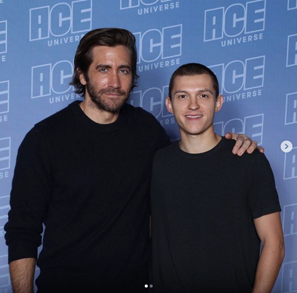 Jake Gyllenhaal anuncia que se va a casar con Tom Holland