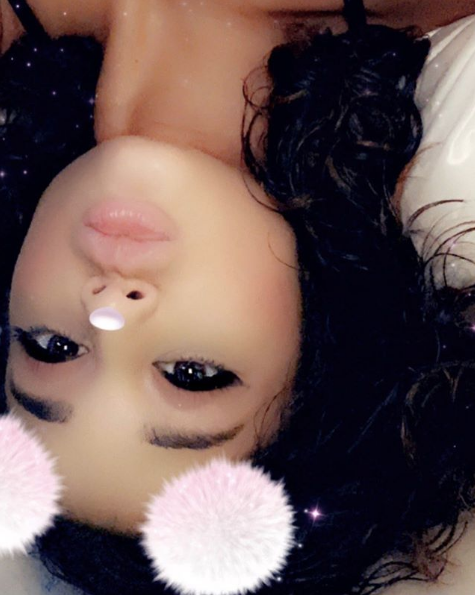 Ariana Grande muestra su cabello real en Instagram stories
