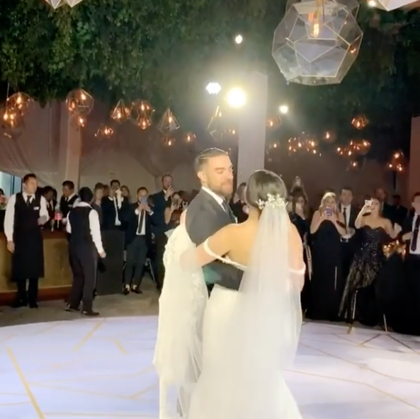 Así fue la boda de la hija adoptiva de Ana Gabriel