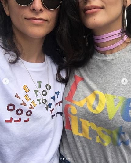 Esmeralda Pimentel es novia de la artista Bárbara Arredondo