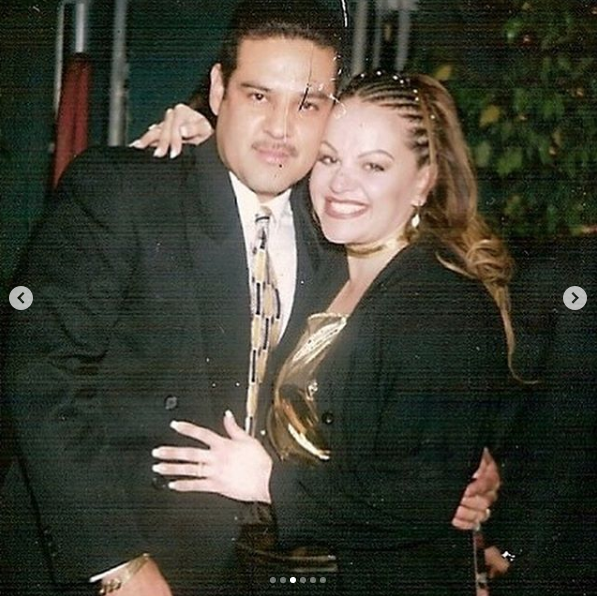 Hijo de Jenni Rivera revela fotos inéditas