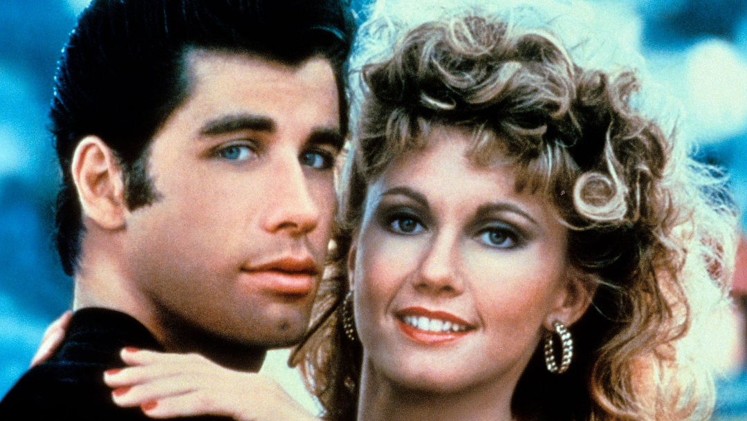 John Travolta y Olivia Newton-John recrean personajes Grease