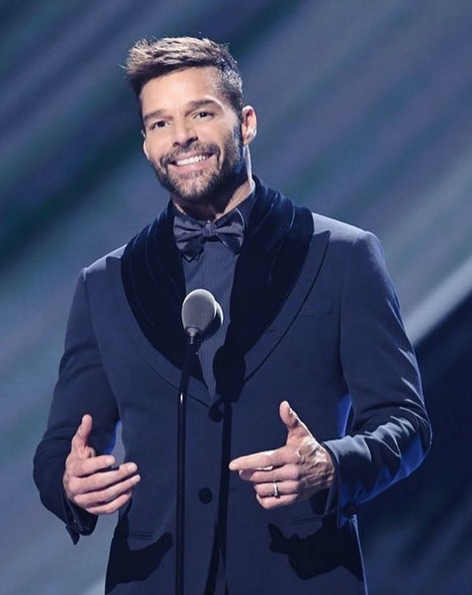 Ricky Martin presume su "pack" en Instagram