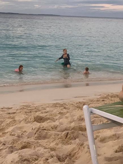 Adele y Harry Styles pasan vacaciones juntos en secreto
