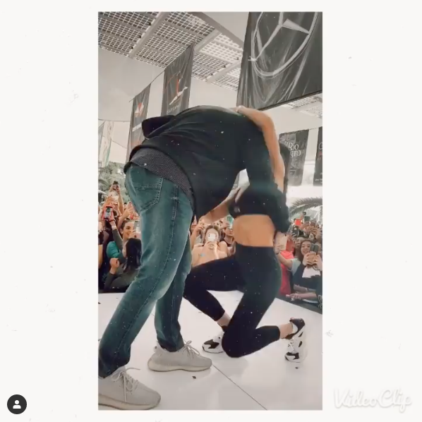Bárbara de Regil le pide matrimonio a su esposo