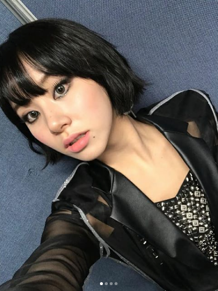 Chaeyoung de TWICE estalla contra acosador de Nayeon por filtrar su número de teléfono