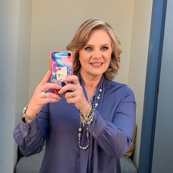 Erika Buenfil reacciona a sus memes de Arriaga y Victoria