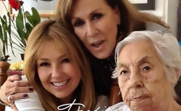 Thalía y Laura Zapata festejan cumpleaños 102 de Eva Mange