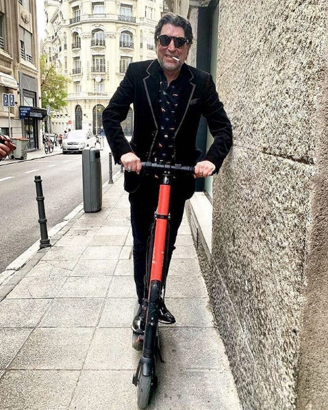 Joaquín Sabina operado por derrame cerebral tras caída