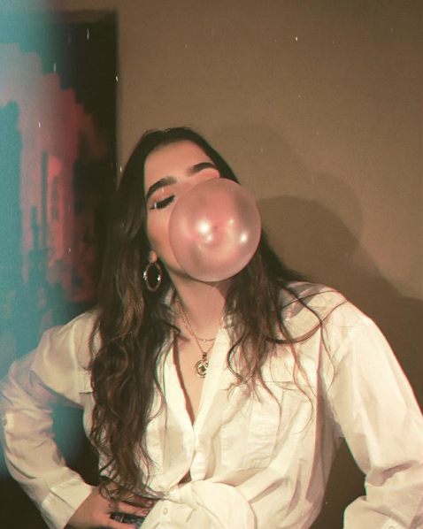 Camila Fernández, nieta de Chente, sorprende con su gran voz