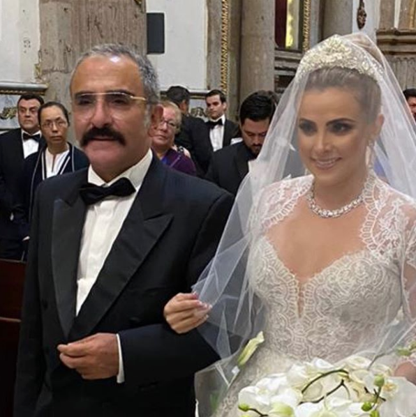 Nieta de Vicente Fernández, Sissi, se casa con Marcelo Garza