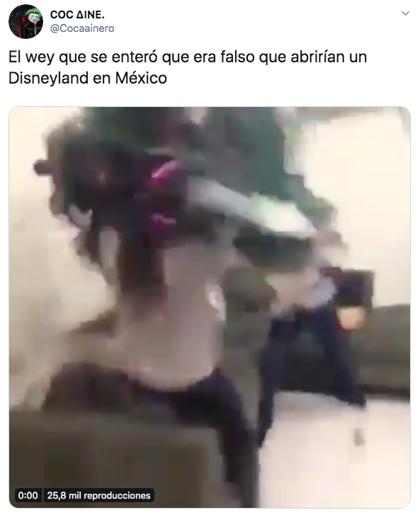 Memes de Disneylandia en Querétaro
