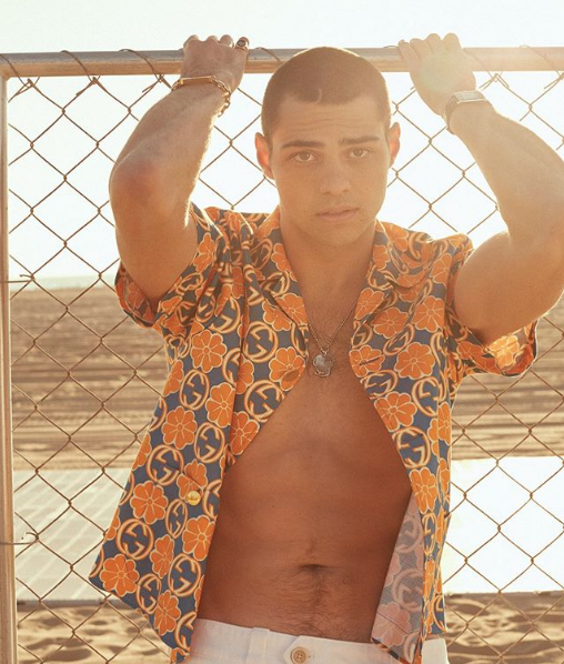 Noah Centineo habla de su lucha contra las drogas