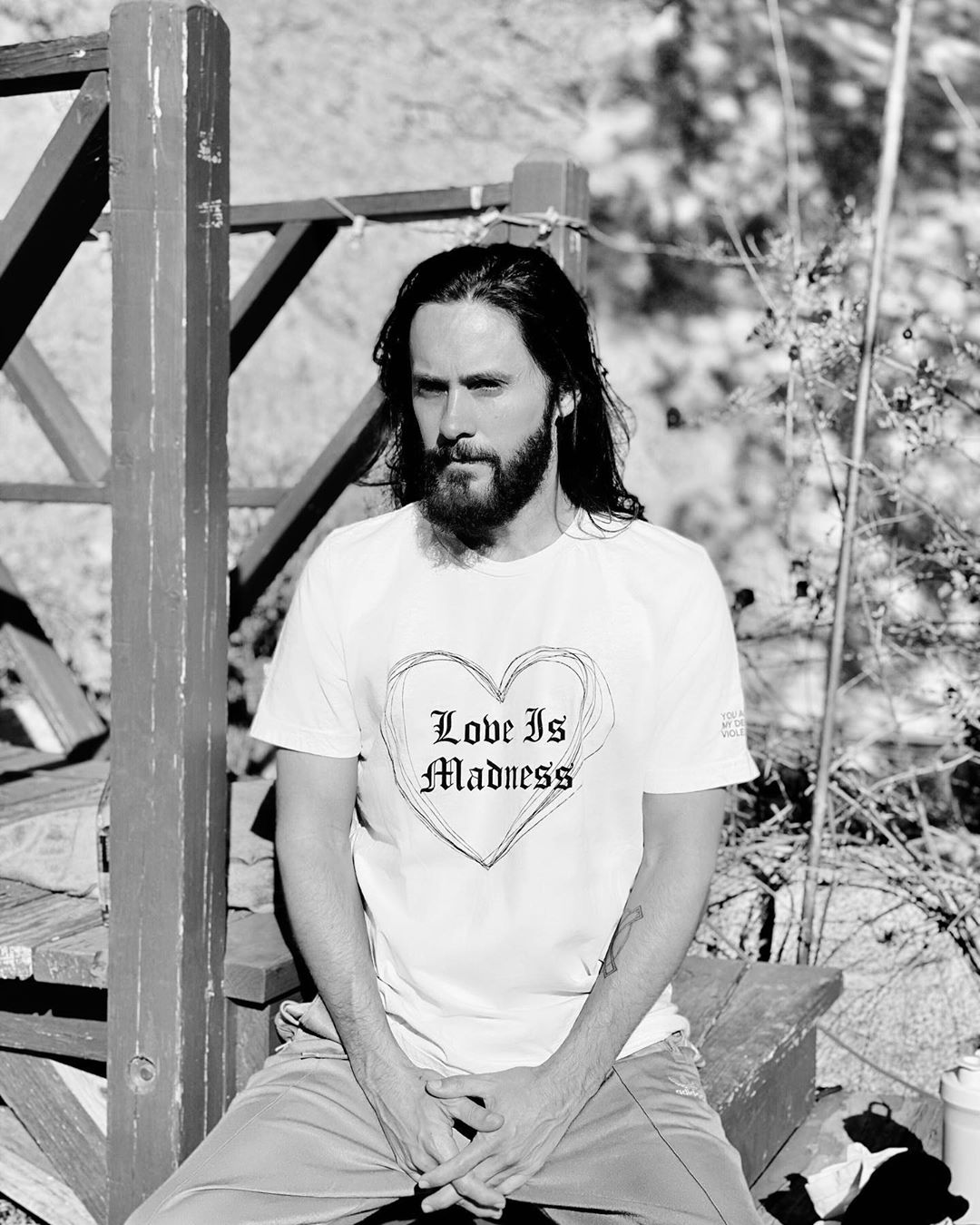 Jared Leto inicia culto religioso en isla donde él es el profeta