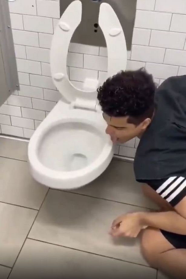 Joven que hizo coronavirus challenge y lamiÃ³ retrete da positivo a COVID-19