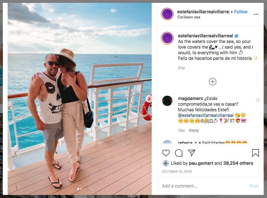 Estefanía Villarreal y su novio