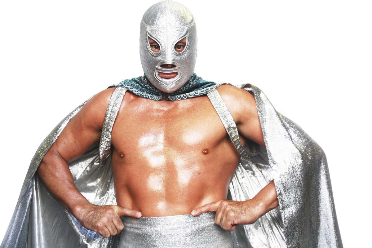 VIDEO: Fantasma de El Santo se aparece en Museo de Cera