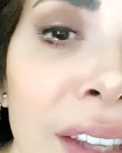 Gloria Trevi llorando