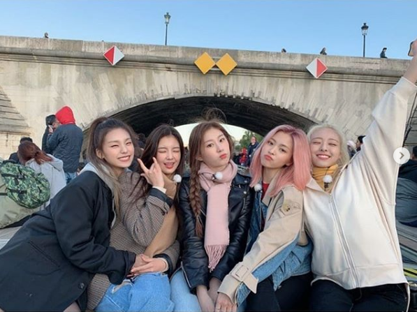 ITZY lanza su comeback "WANNABE" y su primer mini Ã¡lbum