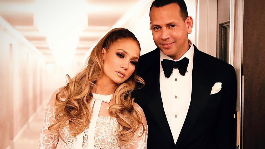 Jennifer Lopez y Alex Rodriguez cumplen el copule challenge de Tik Tok y cuentan sobre su historia