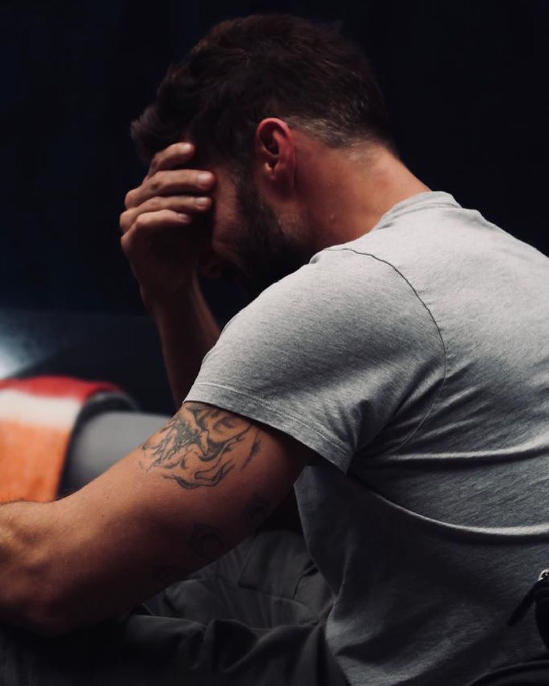 Ricky Martin llama a cuarentena por coronavirus