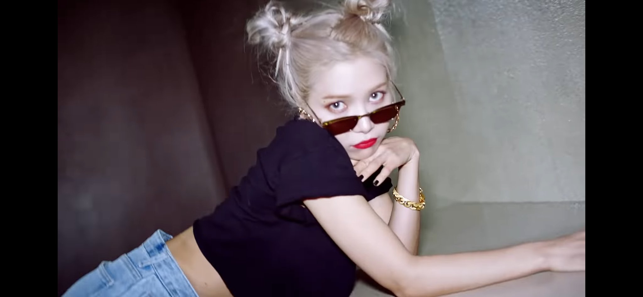Solar de MAMAMOO rompe estereotipos en su solo Spit It Out