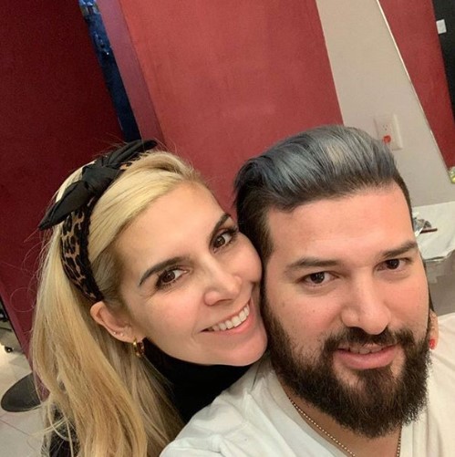 Esposo de Karla Panini amenaza a tienda de piñatas