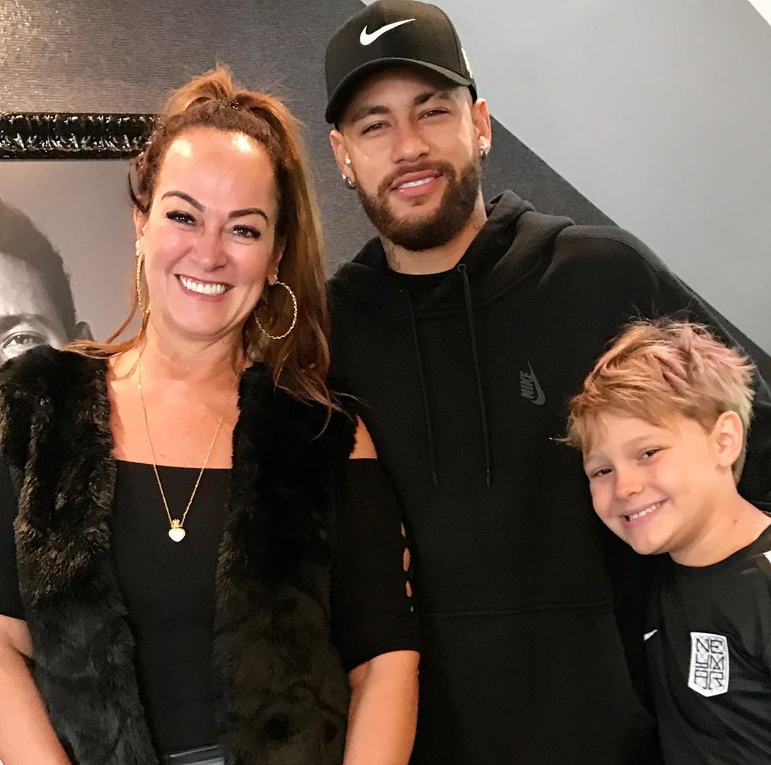 Mamá de Neymar