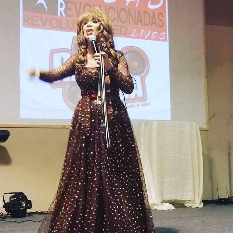 Olga Breeskin defiende a Verónica Castro de Yolanda Andrade