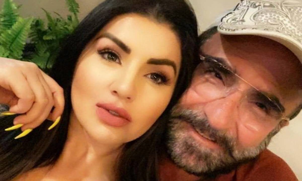 Vicente Fernández Jr. se destapa como sugar daddy