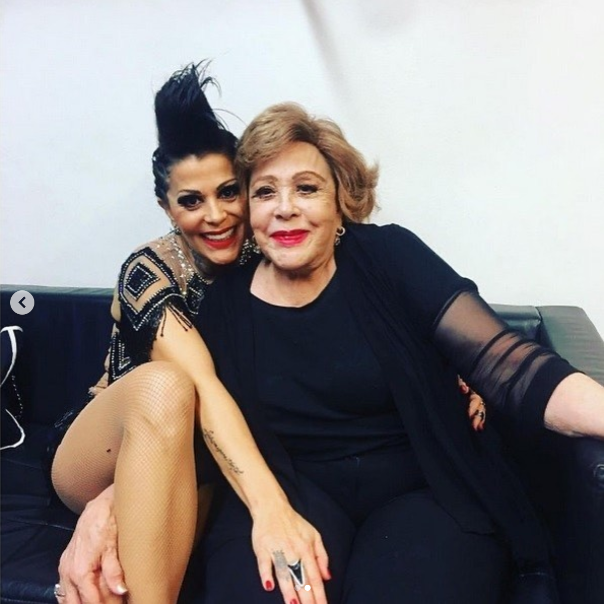 Hijas de Silvia Pinal la felicitan en día de las madres, pero Frida brilla por su ausencia