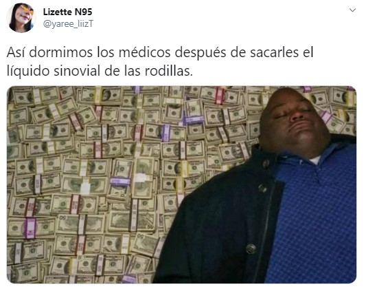 Liquido de las rodillas meme