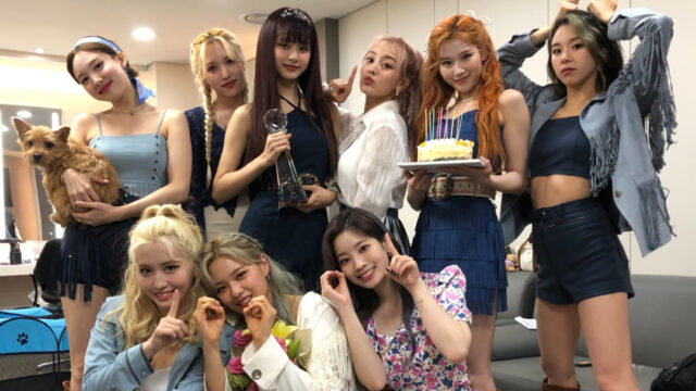 TWICE festeja sus 100 victorias en shows de musica
