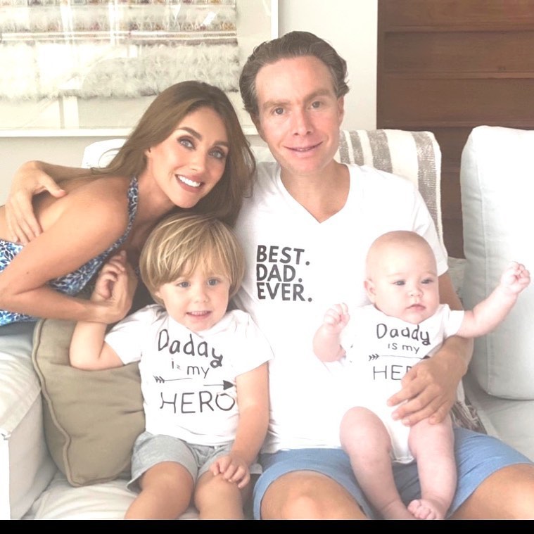 Critican a Manuel Velasco por su aspecto en foto de Anahí con sus hijos