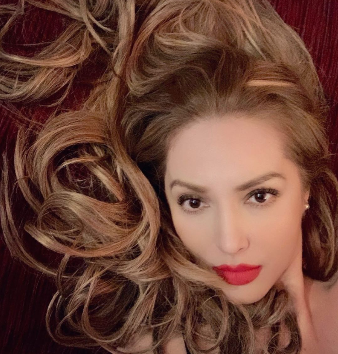 Paty Navidad se revela al uso del cubrebocas
