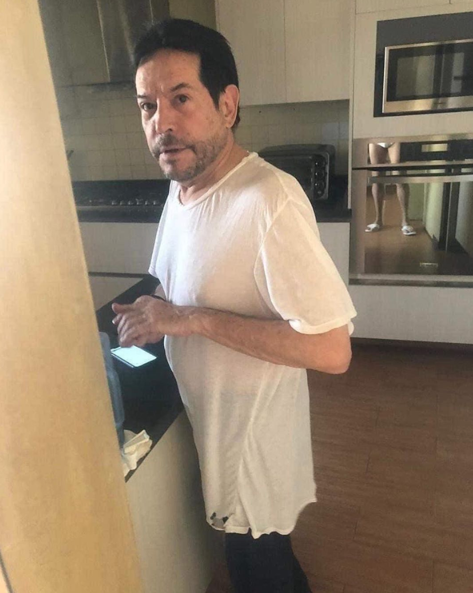 Pepillo Origel explica foto con su playera vieja
