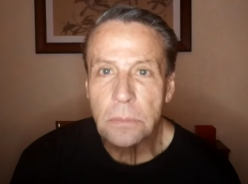Alfredo Adame arremete contra su hijo Diego y le quita el apellido