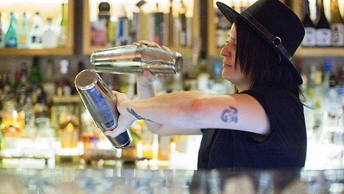 La mejor bartender del mundo podría ser Claudia Cabrera, orgullosamente mexicana