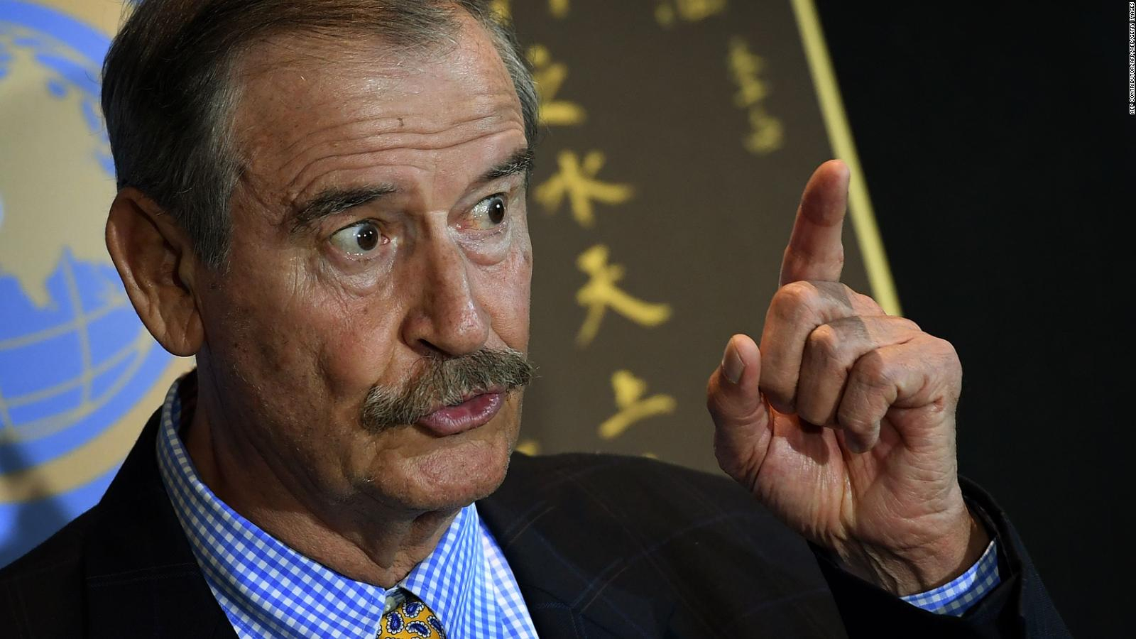 Le quitan la pensión a Vicente Fox y ahora vende saludos en dólares
