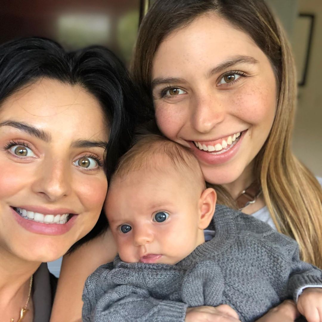 hermanas_AislinnDerbez