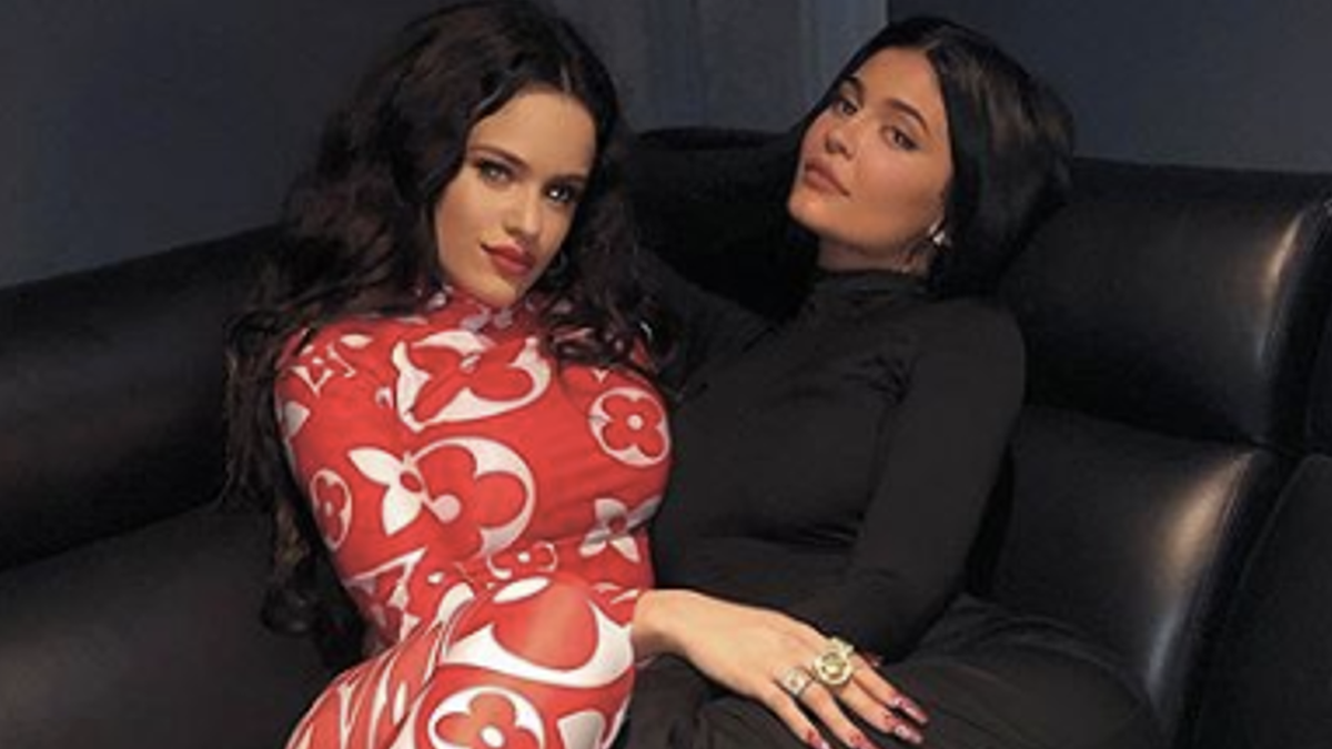 Rosalía le enseña a hablar a español a las Kardashians y parece que aprenden rápido
