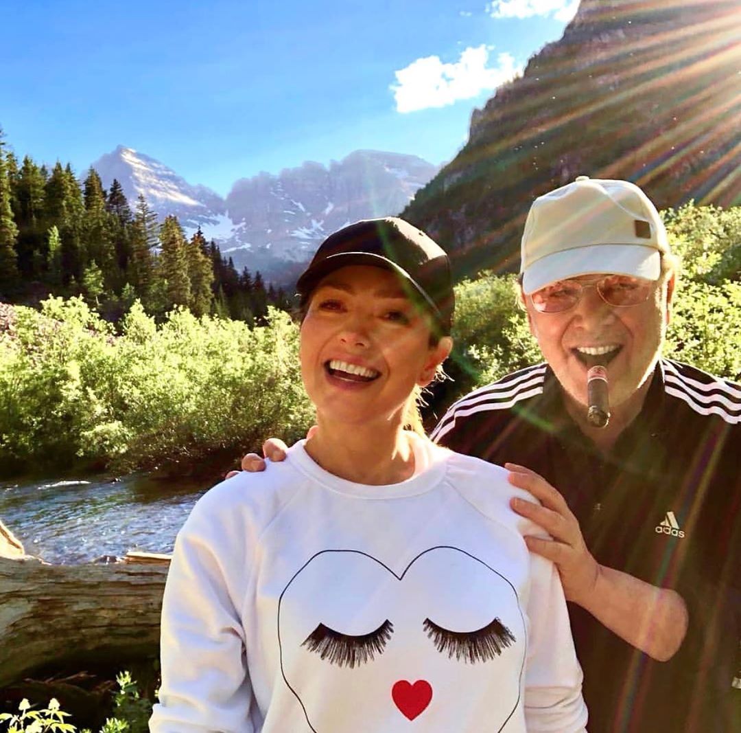 Tommy Motola revela que él y Thalía superaron la Covid-19