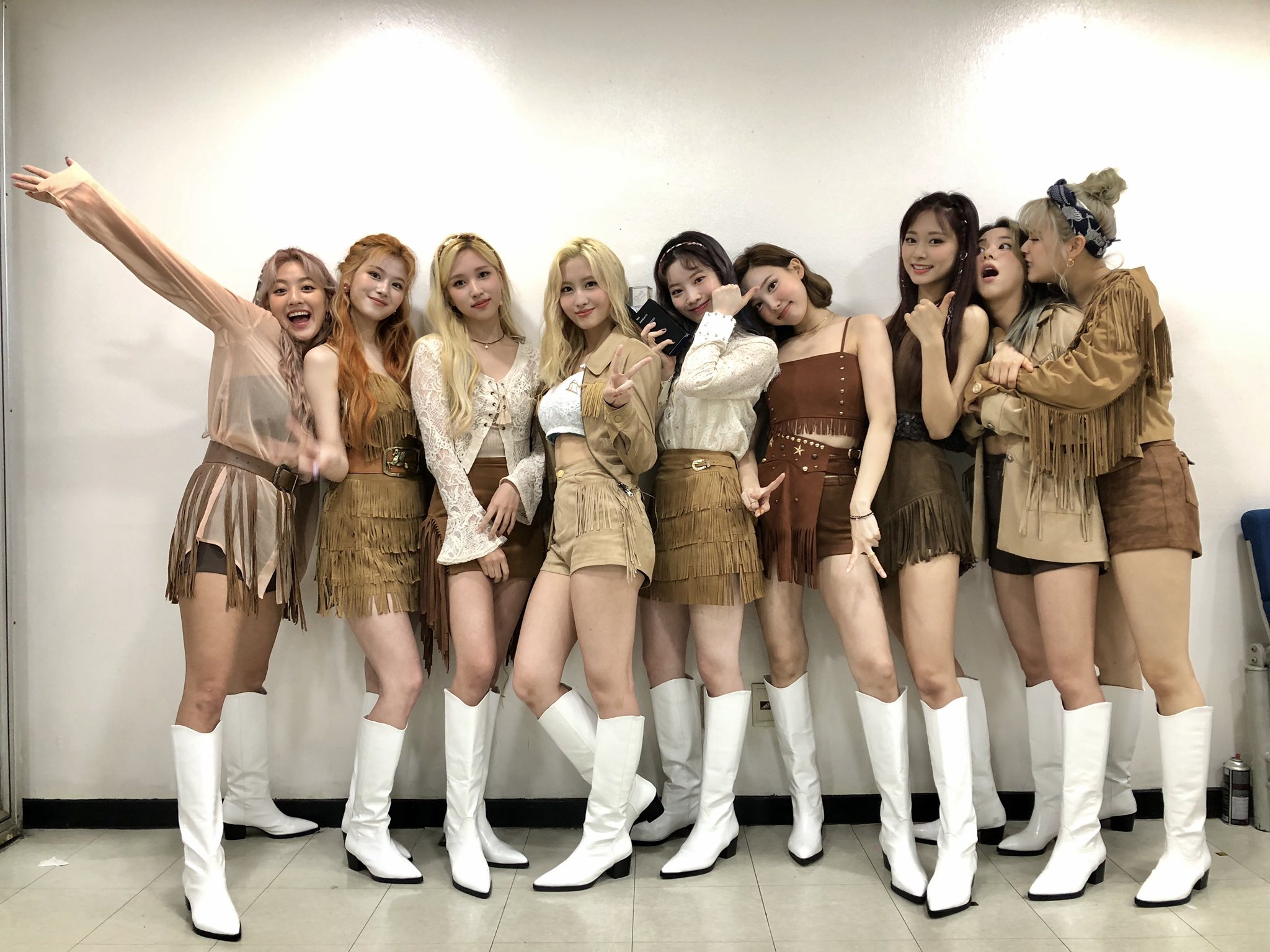 TWICE revela todos los detalles de su concierto en lÃ­nea