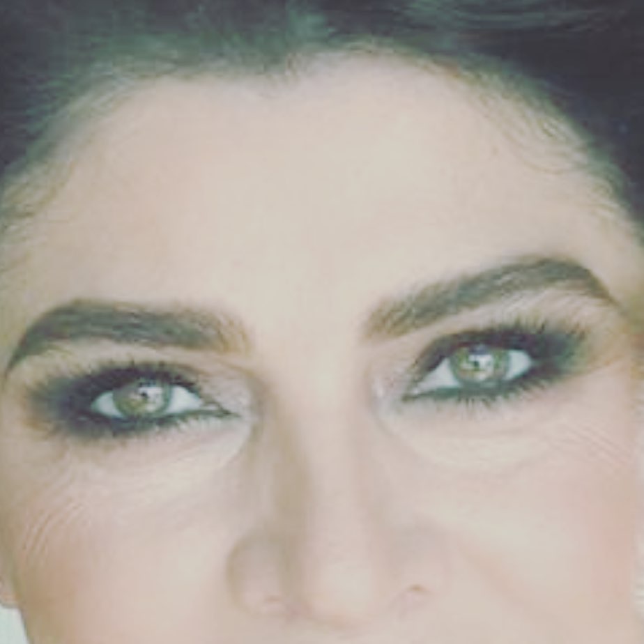 Victoria Ruffo muestra fotos de sus arrugas y luce hermosa