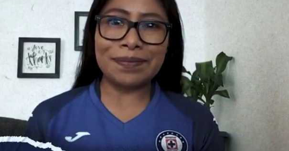 Yalitza Aparicio muestra su apoyo al Cruz Azul en video