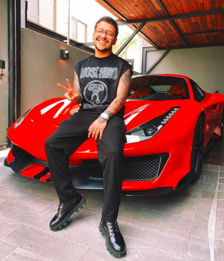 Lágrimas de Belinda: Christian Nodal sufre aparatoso accidente en su Ferrari