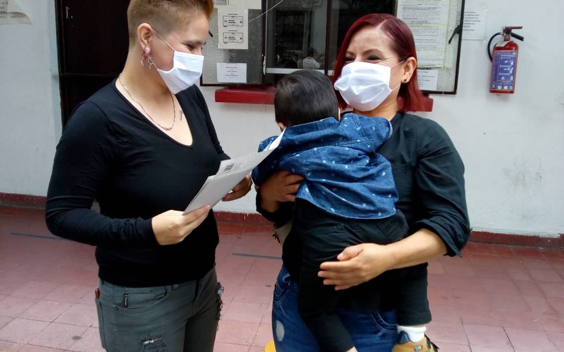 Registran en Morelos al primer bebito de familia homoparental después de un año de trámites